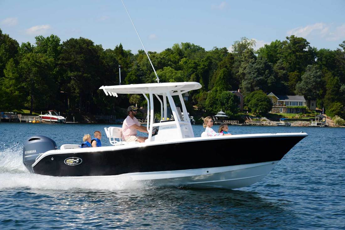 Features Sea Hunt Boats